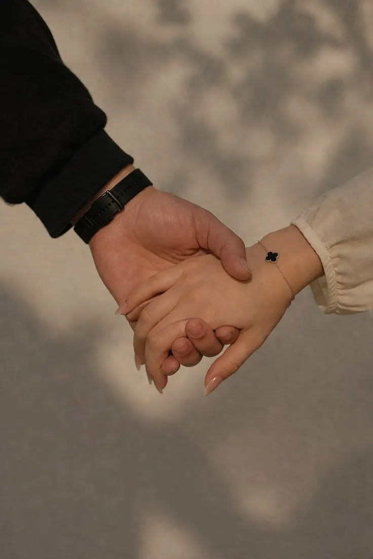 Couple Hand Pic Couple Hand Pic