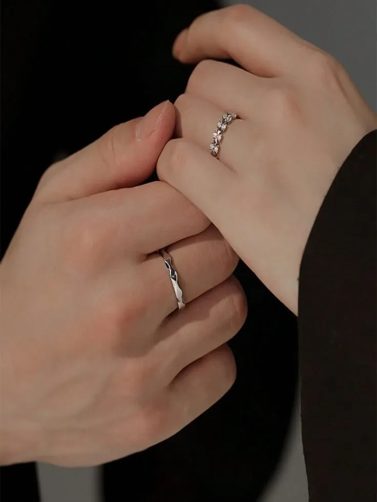 Couple Hand Pic Couple Hand Pic