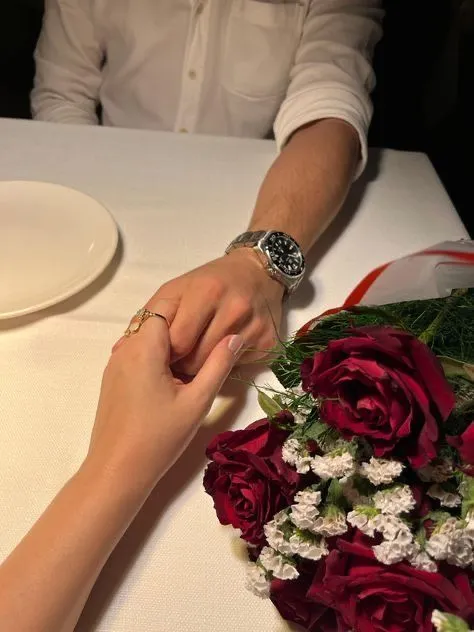 Couple Hand Pic Couple Hand Pic