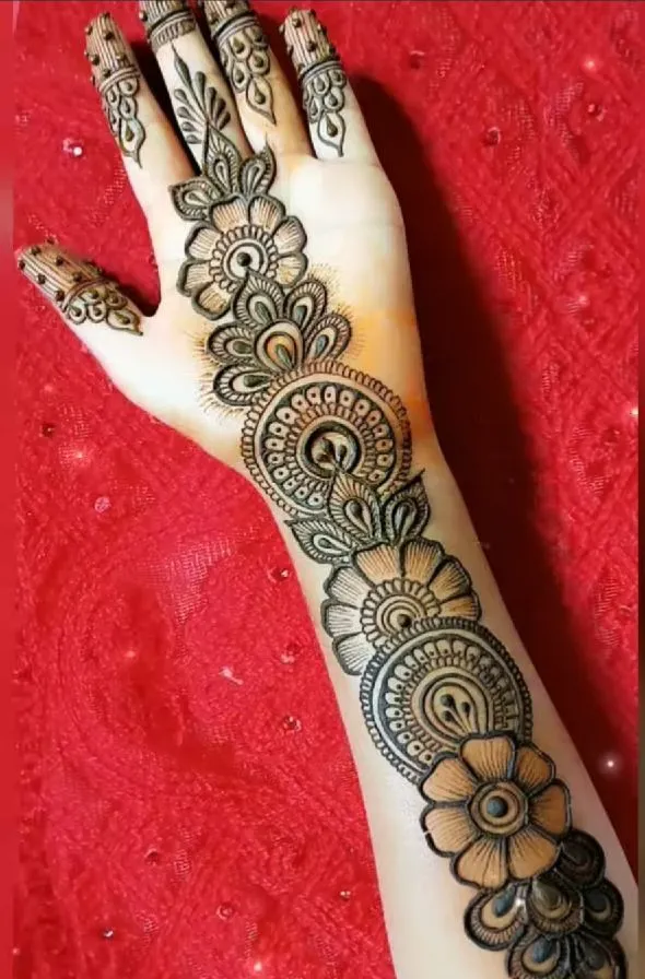 Latest Arabic Mehndi Design