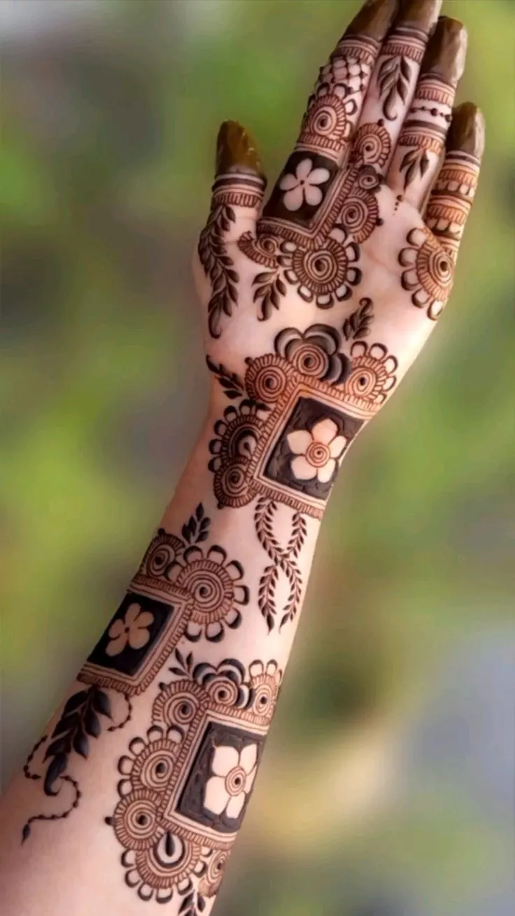 Latest Arabic Mehndi Design