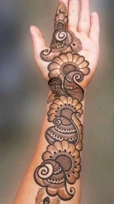 Latest Arabic Mehndi Design Pics