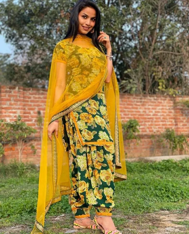 punjabi-girl-pic-for-dp-4 Punjabi Girl Pic For Dp