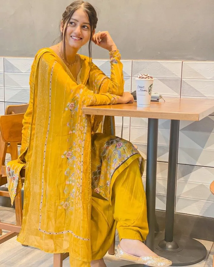 punjabi-girl-pic-for-dp-7 Punjabi Girl Pic For Dp