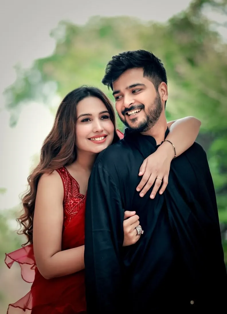 Romantic Couple Pictures