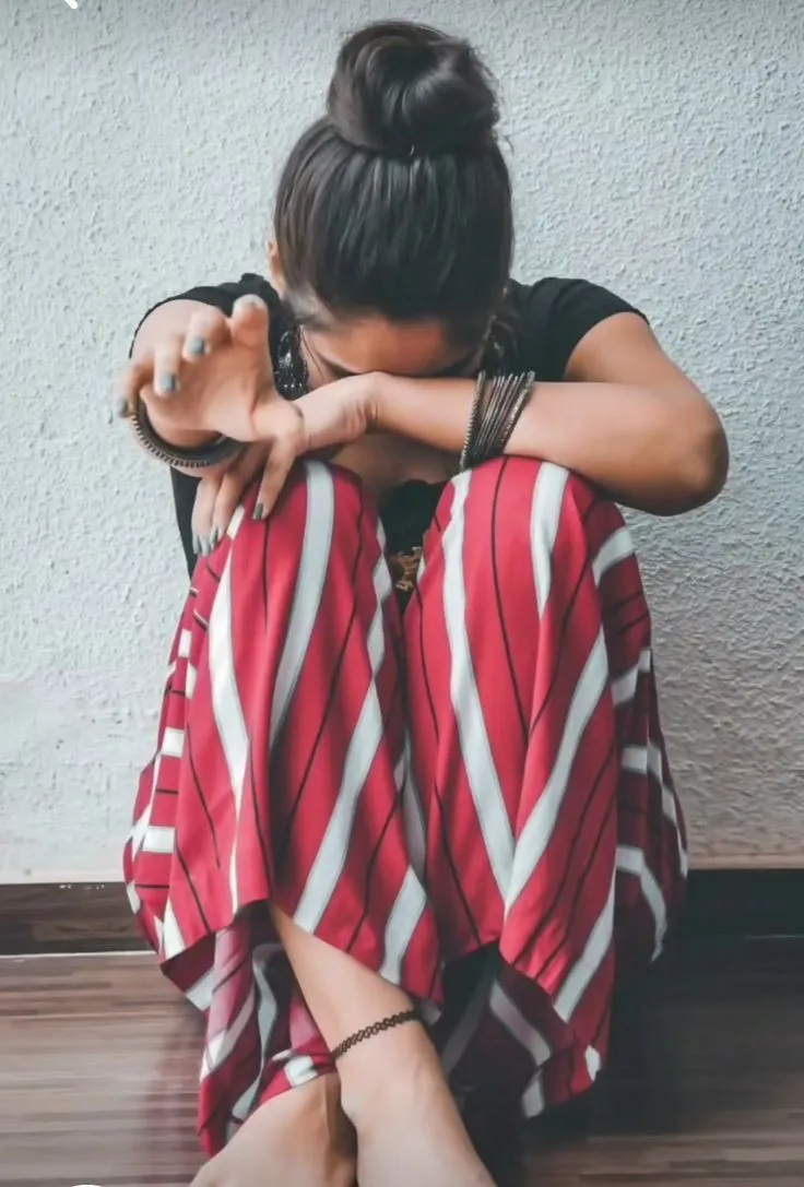 sad-girl-pic-for-whatsapp-1 Sad Girl Pic For Whatsapp