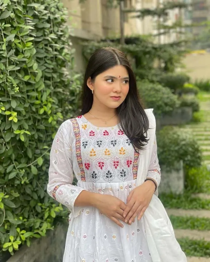 simple-girl-dp-for-instagram-1 Simple Girl Dp For Instagram