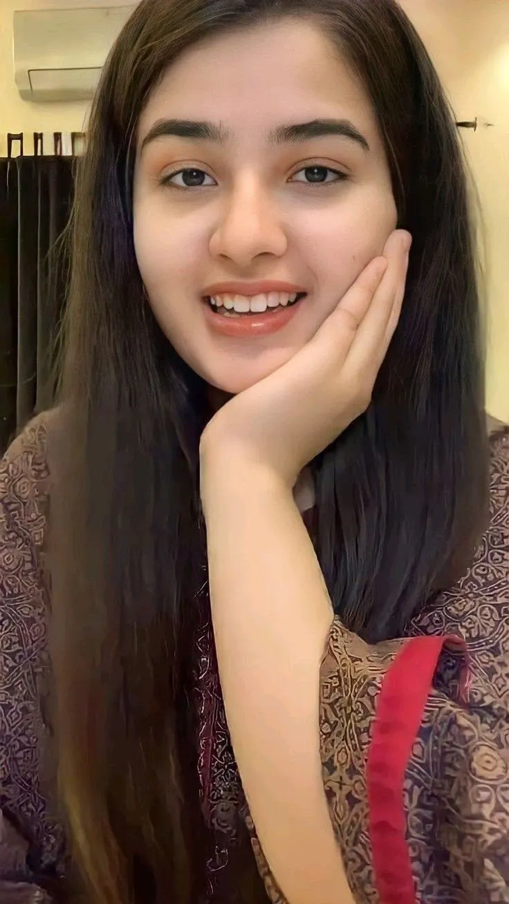Simple Girl Dp Image