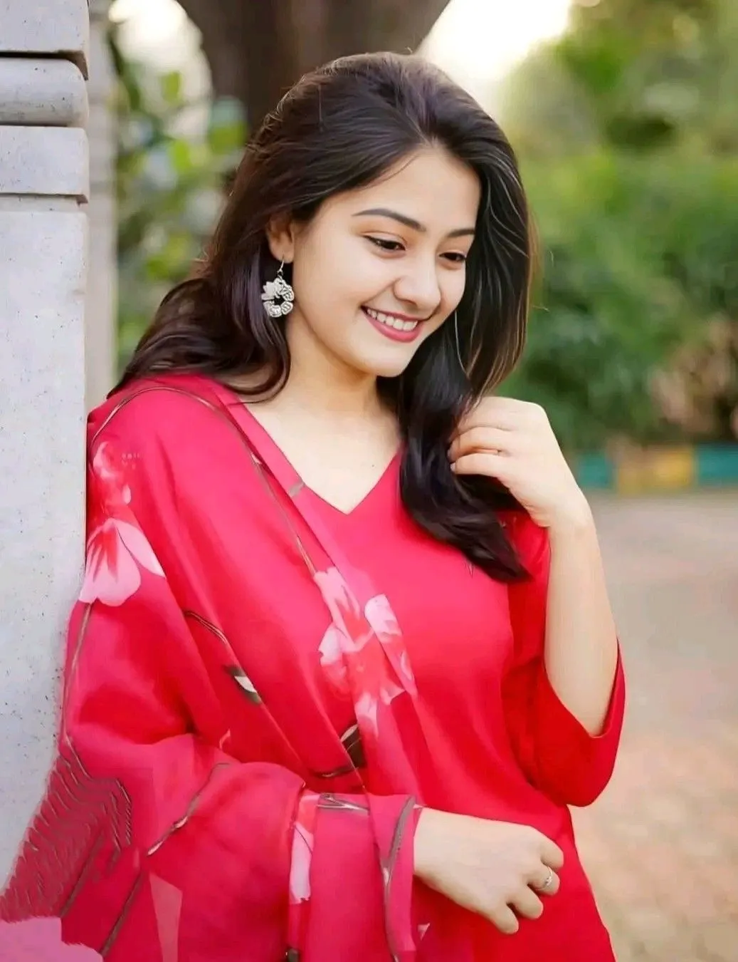 Simple Indian Girl Image Simple Indian Girl Image